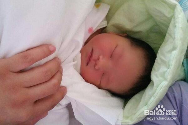 幼儿晚上哭闹看见不干净的东西怎么办