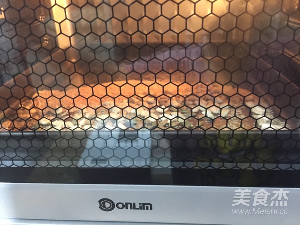 黑芝麻坚果养生欧包