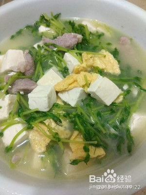 教你怎么做鸡蛋豆腐豌豆苗汤