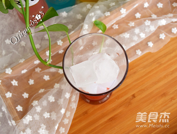 红柚椰香鸡尾酒