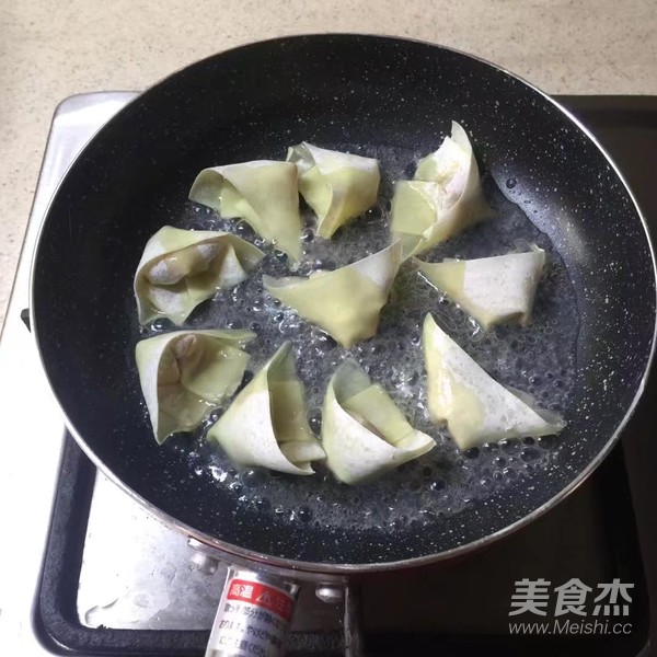 抱蛋馄饨的做法