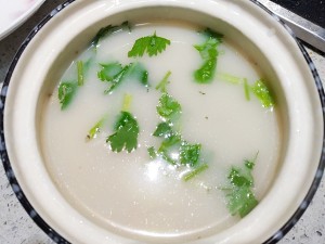 美食汤羹--鲜浓鲤鱼汤