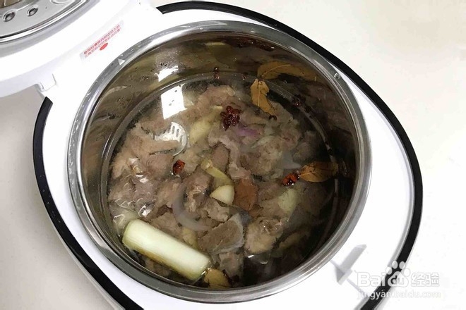 怎么样做好一道美味的土豆牛腩汤