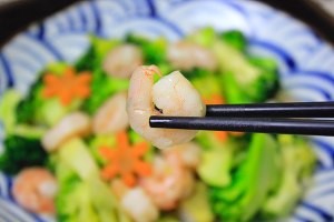食补养生鲍汁西兰花炒虾仁的做法