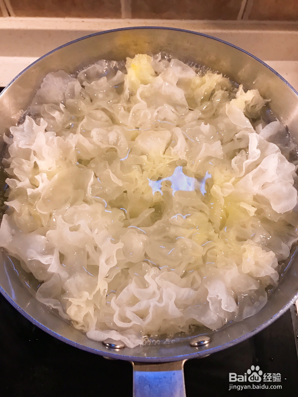 好吃不腻的桂花银耳雪梨