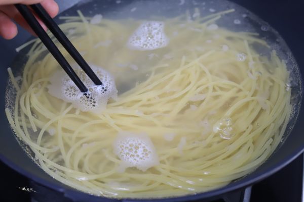 虾仁罗勒意大利面