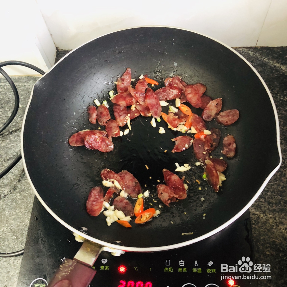 赞不绝口的蒜薹炒腊肠