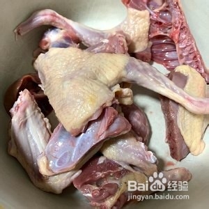 教你怎么做秋冬养生汤水松茸炖乳鸽
