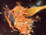 培根杂蔬炒米粉的做法