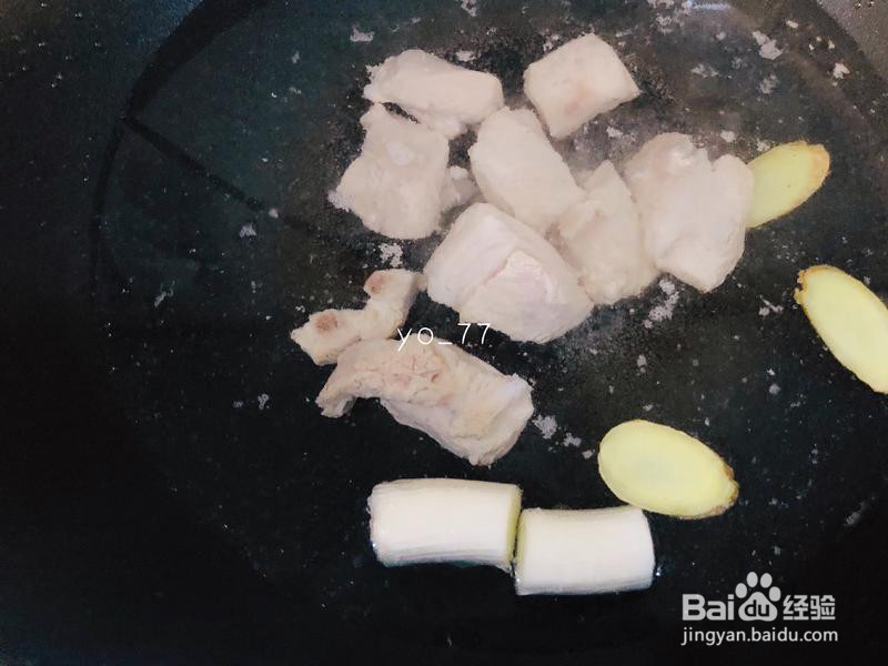 春菜必吃春笋排骨汤的做法