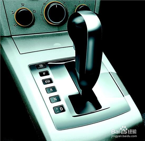 自动挡的车怎么开才正确