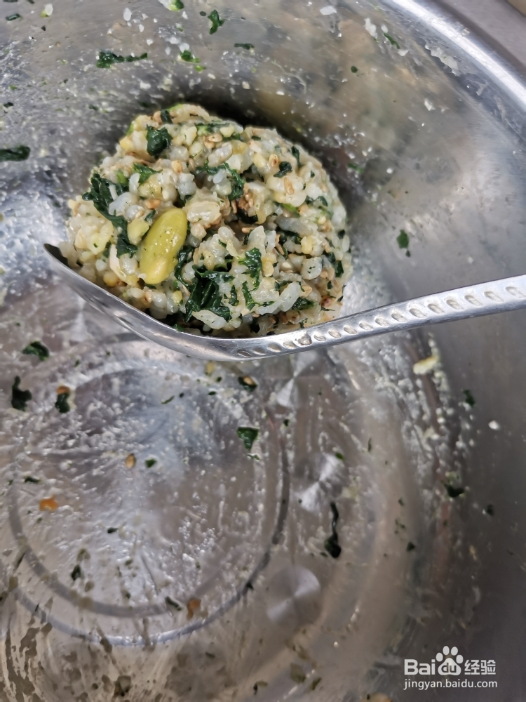 做出入味的双色杂豆糙米饭团