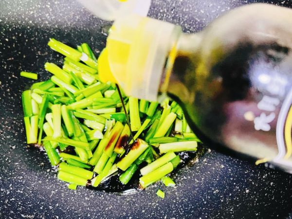 秋日韭菜拌牛肚