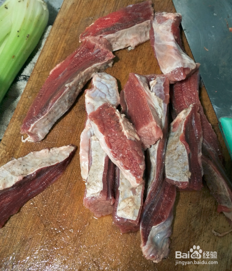 如何做白萝卜炖牛肉、萝卜烧牛肉