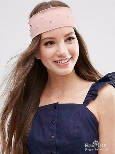 教你巧用潮流发型饰品，一秒提升你的时尚度