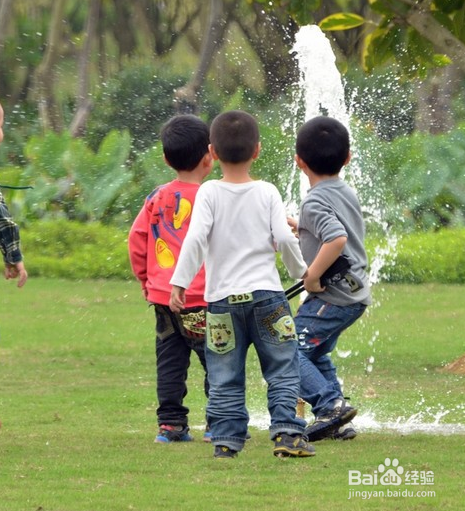 如何激发幼儿户外体育游戏的兴趣