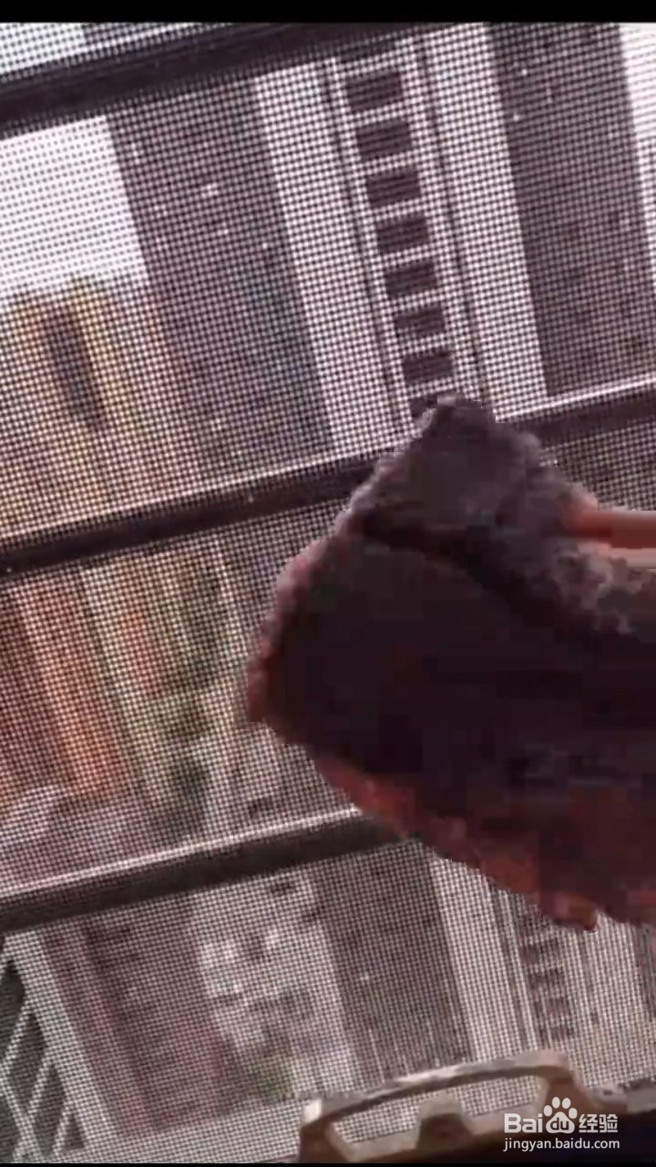 如何清洗纱窗？