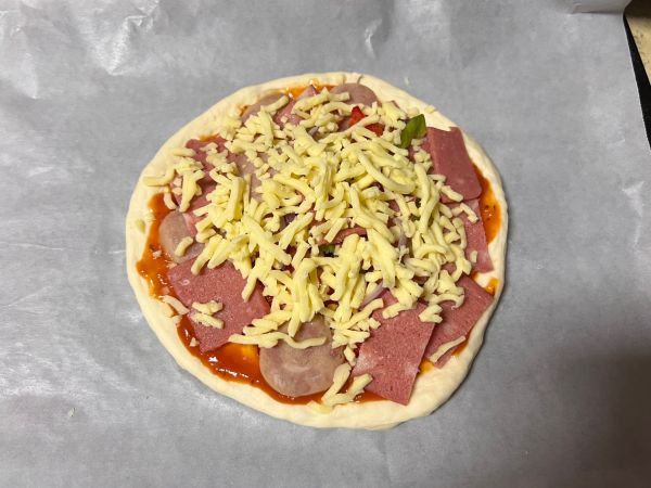 培根火腿芝士披萨