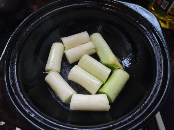 不需要熬制高汤