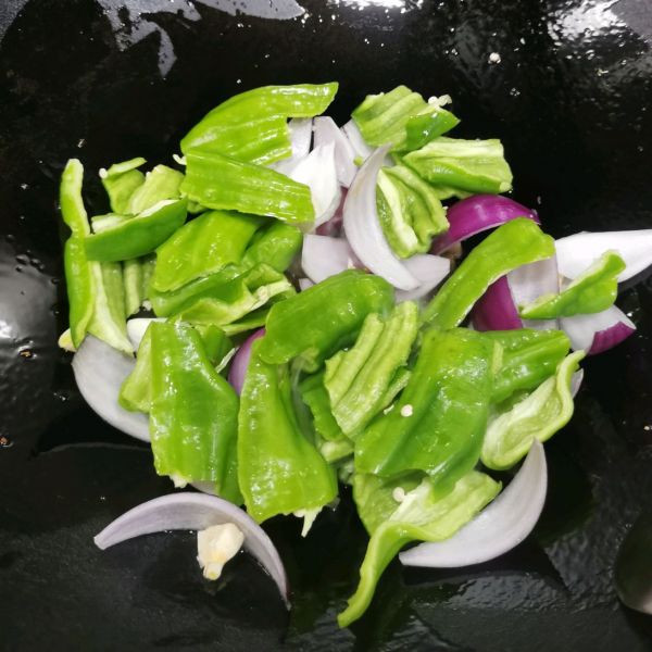 快手家常爆炒鱿鱼须