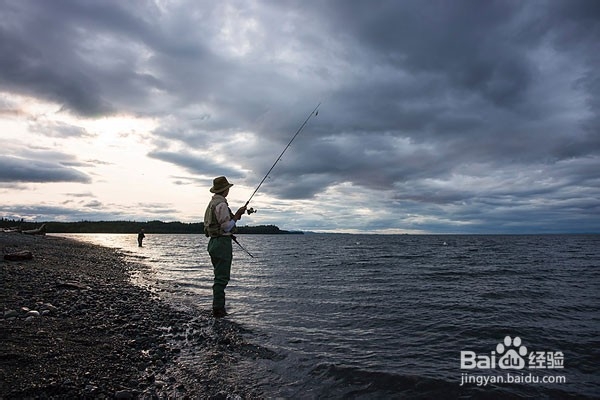 老年人如何钓鱼