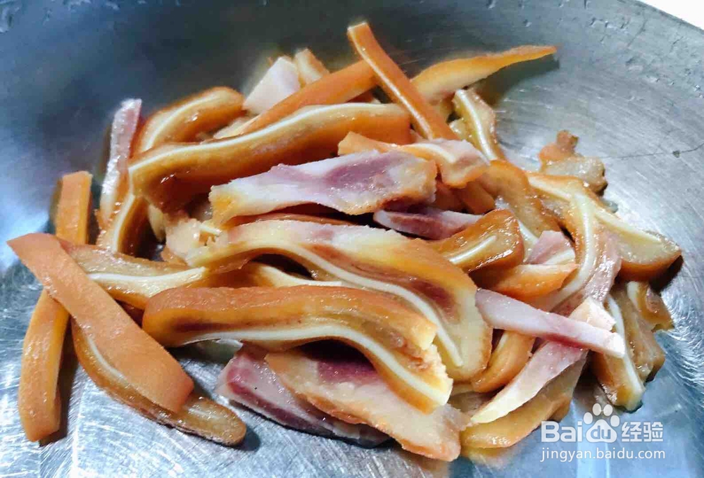 如何做美味的爆炒猪耳朵