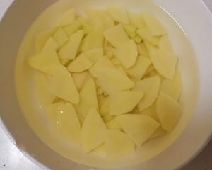怎么做家常洋葱炒土豆片