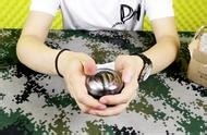 腕力球怎么拆