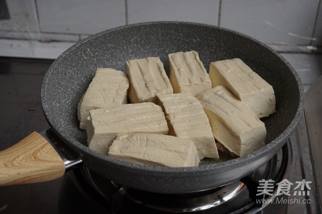 煎酿豆腐的做法