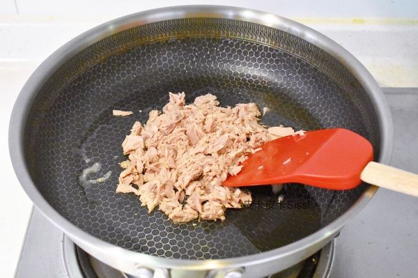 韩国泡菜金枪鱼炒饭