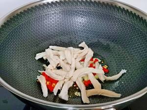 辣炒芹菜鸡胸肉