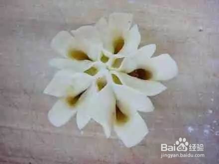 最新的饺子包法，帅呆了，不会你就OUT了！