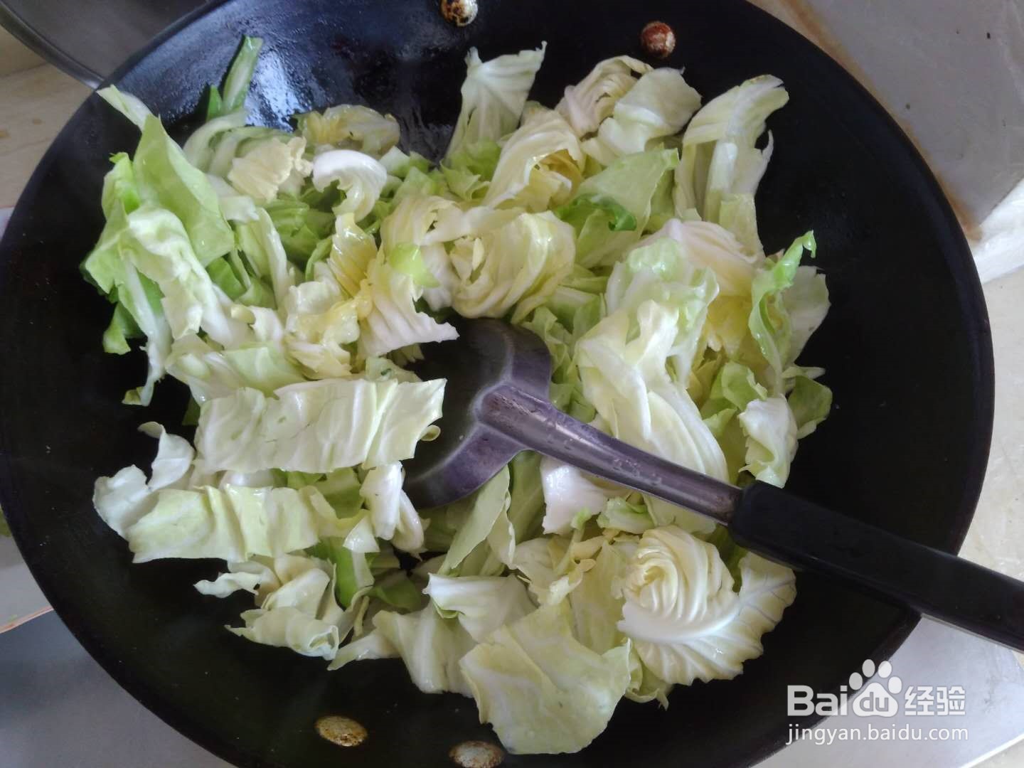 减肥餐清炒牛心菜怎么做？