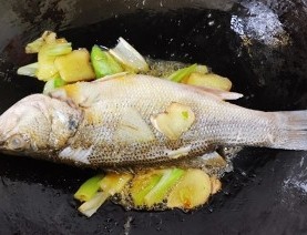 健脾养胃超营养鲜美鲈鱼汤做法