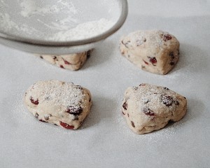 外酥内软的蔓越莓软曲奇的做法