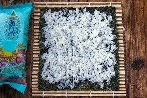 肉松黄瓜寿司的做法