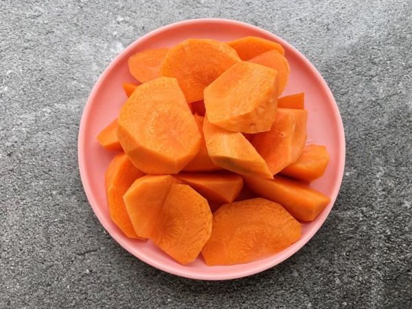 玉米胡萝卜鸡汤