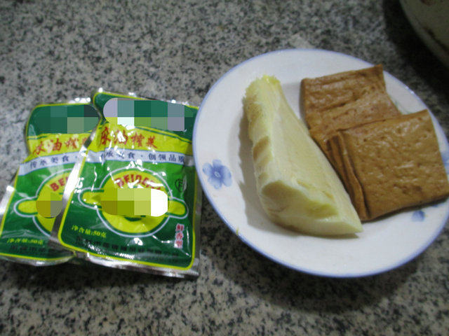 榨菜丝冬笋炒香干的做法,味道好极了!