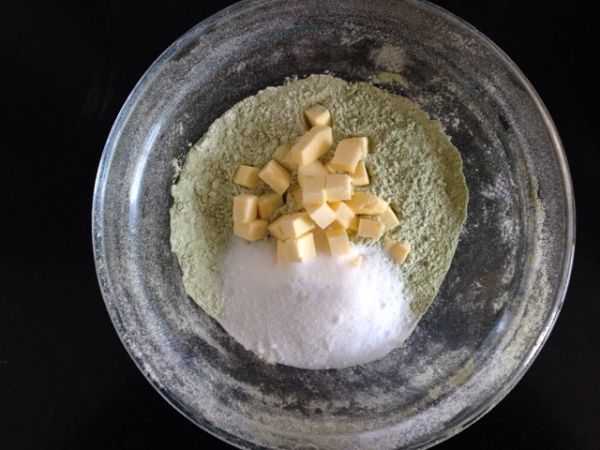 抹茶葡萄干司康