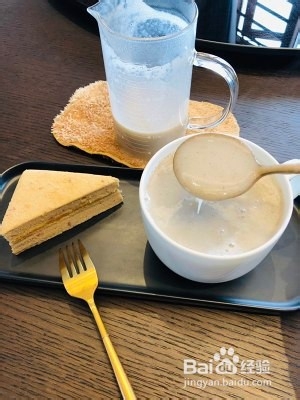 健康养生佳品莲藕莲子藜麦精华露的做法