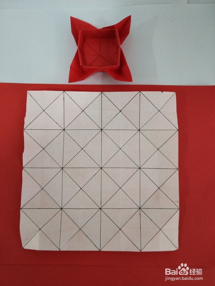 折纸:花瓣盒子。