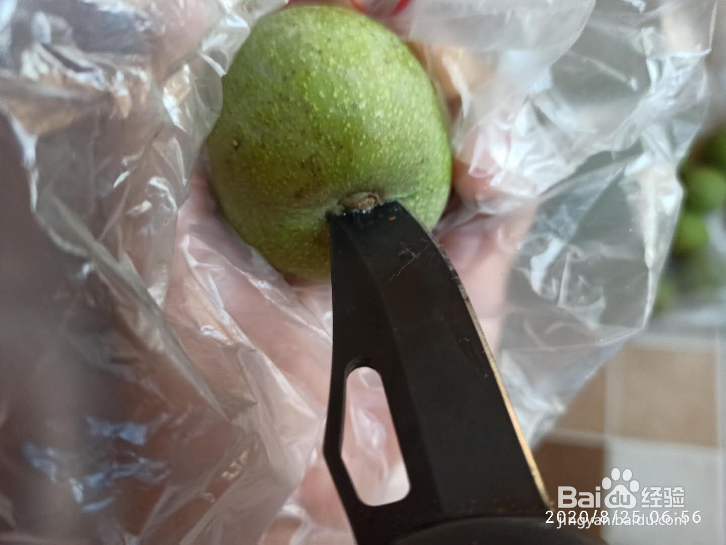 青皮核桃去皮好方法