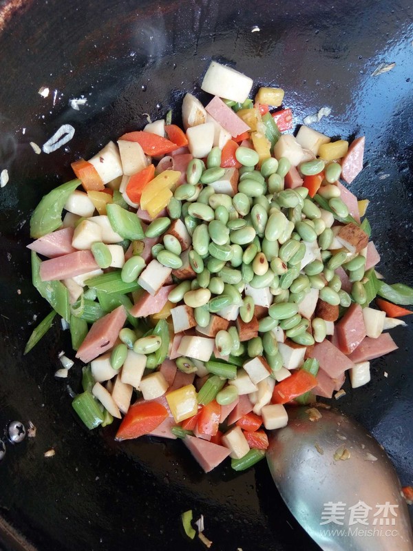 方火腿炒毛豆杂蔬