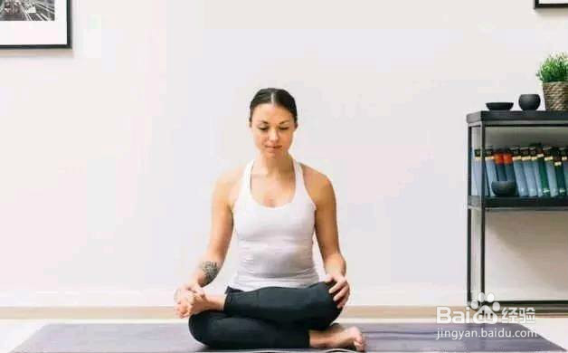 缓解腰背疼痛的瑜伽体式