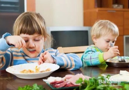 怎么让宝宝尽快适应幼儿园的生活？