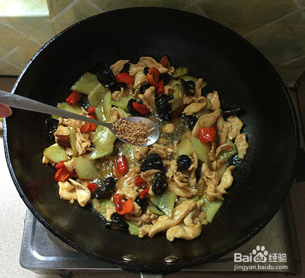 小炒鸡胸肉的制作方法