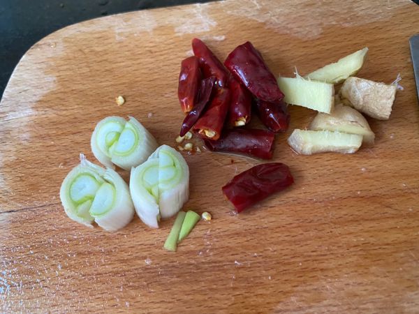 娃娃菜木耳炒肉