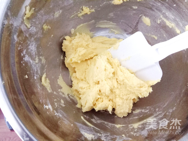 黑加仑黄油蛋糕