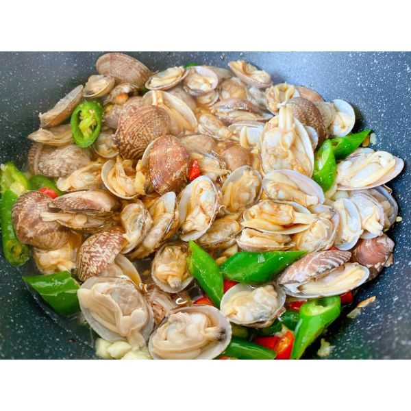 蒜香青椒炒花甲