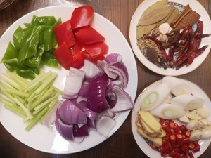 糯香鸭掌干锅怎么做？